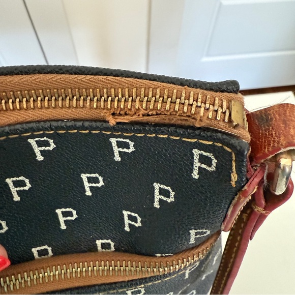 Dooney & Bourke Pittsburgh Pirates Crossbody Bag - Picture 4 of 10